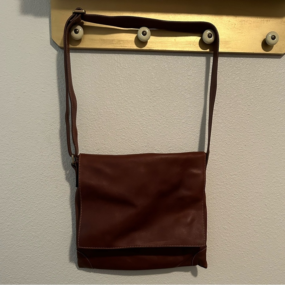 Fredd + Basha crossbody brown leather purse